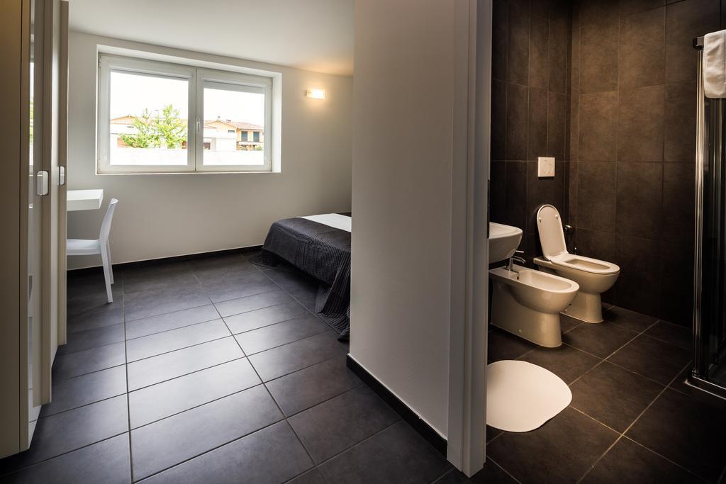 Residence Peloni Арецо Стая снимка